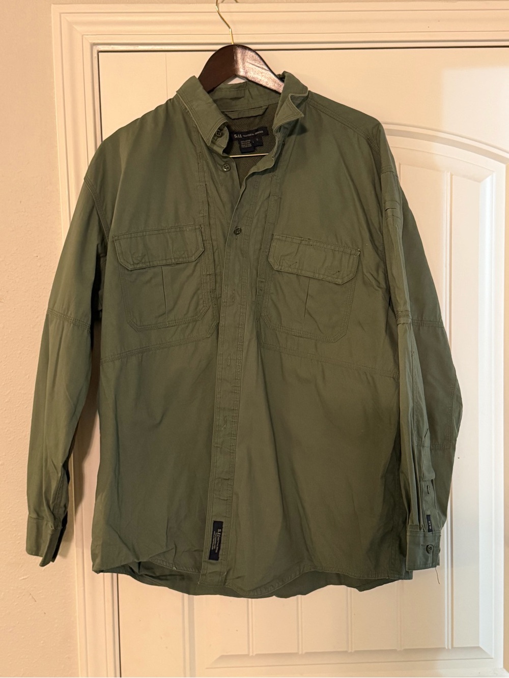 5.11 Tactical Series Men’s Vented Long Sleeve Shirts Olive Green M & L – 2 Pack